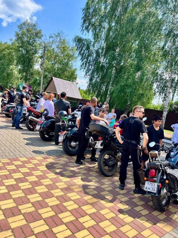 В Воронежской области байкеры подарили праздник особенным детям из интерната В Воронежской области байкеры подарили праздник особенным детям из интерната