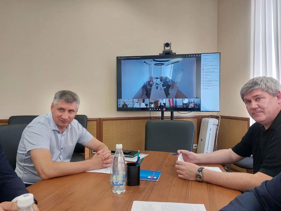 Заявочная кампания по предоставлению средств федерального бюджета для обеспечения жильем сотрудников «Воронежского государственного аграрного университета имени императора Петра », «ВНИИСС им. А.Л. Мазлумова» и работников... Заявочная кампания по предоставлению средств федерального бюджета для обеспечения жильем сотрудников «Воронежского государственного аграрного университета имени императора Петра », «ВНИИСС им. А.Л. Мазлумова» и работников...