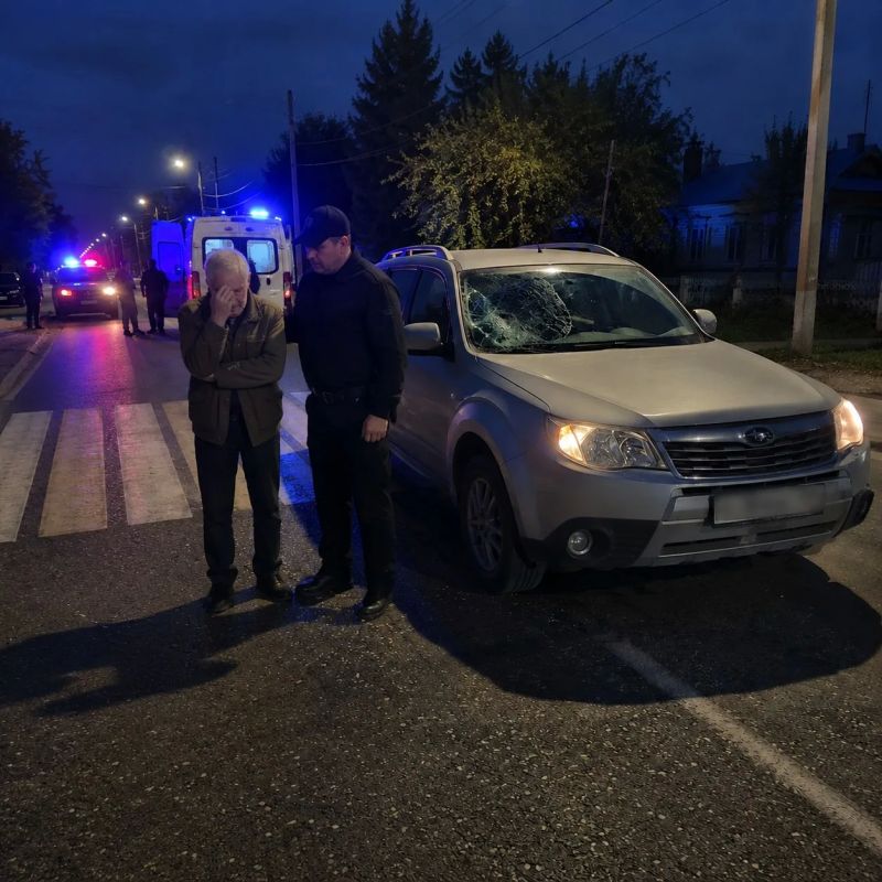 72-летний автомобилист сбил двух подростков на переходе в Воронежской области