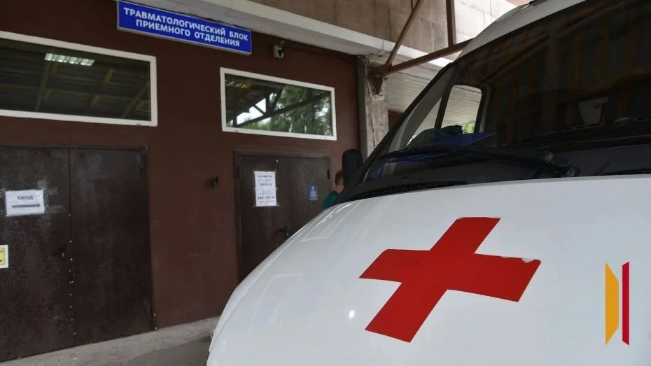 В Павловске иномарка сбила двух подростков на пешеходном переходе