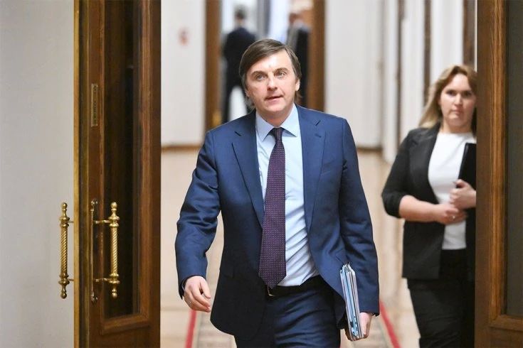 Министр просвещения РФ Сергей Кравцов ответил на главные вопросы о развитии образования в интервью «Российской газете»