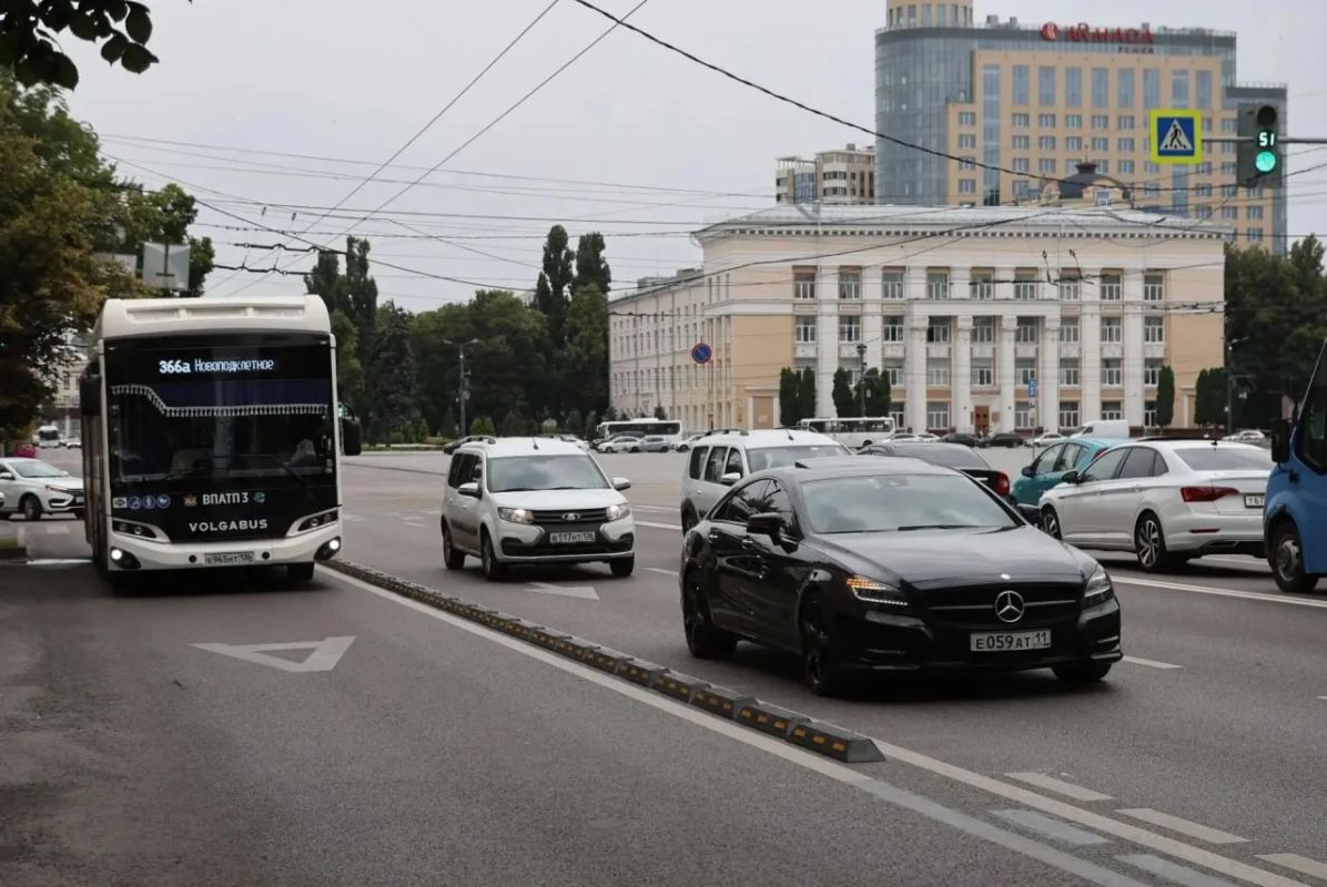 Первые делиниаторы для будущего метробуса уже появились в Воронеже Первые делиниаторы для будущего метробуса уже появились в Воронеже