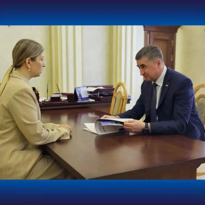 24 июля 2026 года прокурор области Сергей Филипенко провел рабочую встречу с Уполномоченным по правам ребёнка в Воронежской области Ангелиной Севергиной 24 июля 2026 года прокурор области Сергей Филипенко провел рабочую встречу с Уполномоченным по правам ребёнка в Воронежской области Ангелиной Севергиной