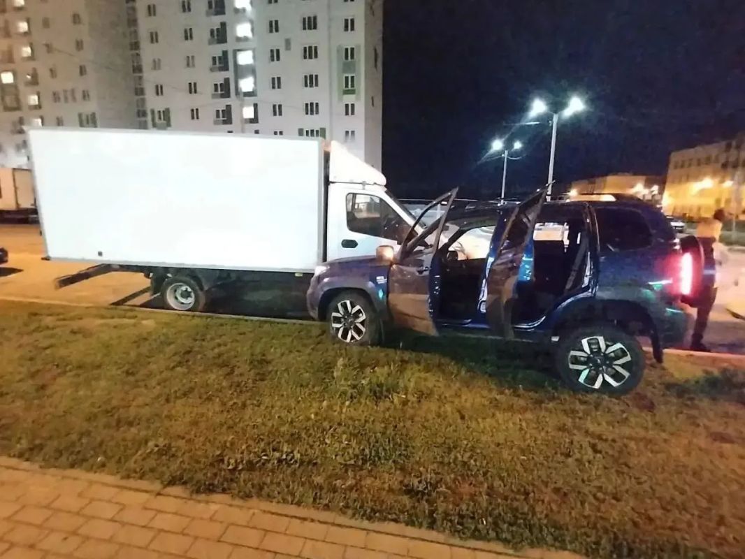 Пешеходов, которых сбили в ЖК «Озерки», с травмами доставили в больницу