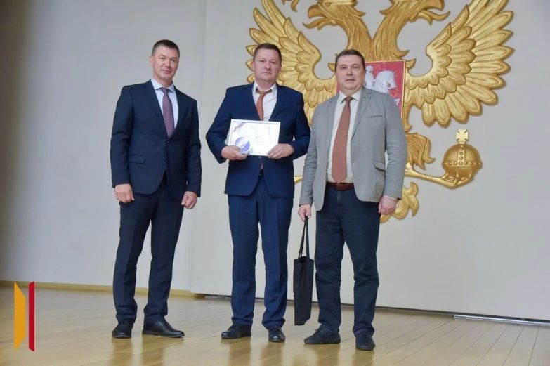 «Вы создаете смыслы для всей страны»: в Воронеже наградили победителей конкурса «10 лучших газет России» «Вы создаете смыслы для всей страны»: в Воронеже наградили победителей конкурса «10 лучших газет России»