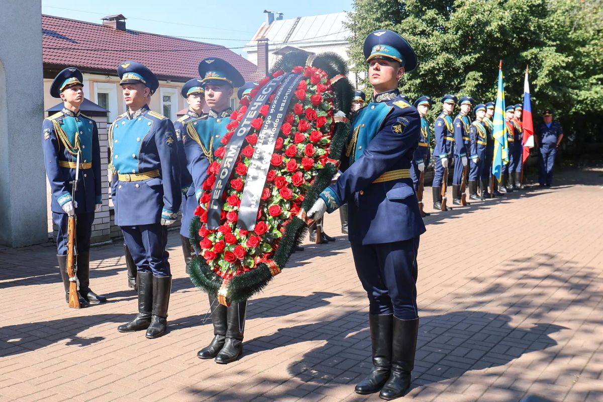 В Воронеже почтили память российских воинов, павших в годы Первой мировой войны В Воронеже почтили память российских воинов, павших в годы Первой мировой войны