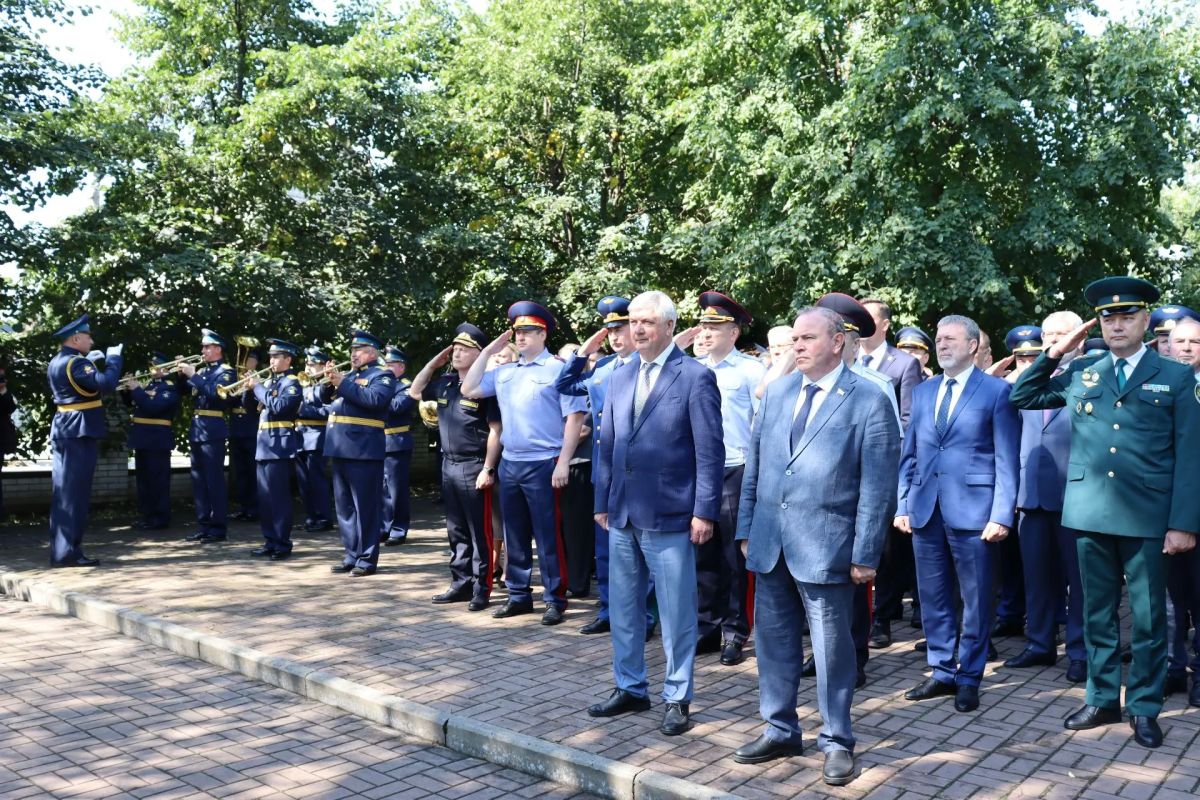 Руководитель следственного управления принял участие в церемонии, посвященной памяти воинов, погибших в Первой мировой войне Руководитель следственного управления принял участие в церемонии, посвященной памяти воинов, погибших в Первой мировой войне