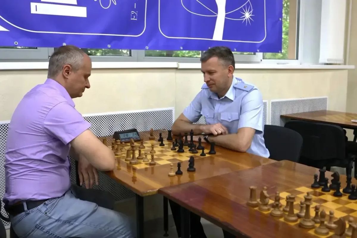 Шах и мат: в Воронеже прошел шахматный турнир среди сотрудников полиции региона Шах и мат: в Воронеже прошел шахматный турнир среди сотрудников полиции региона