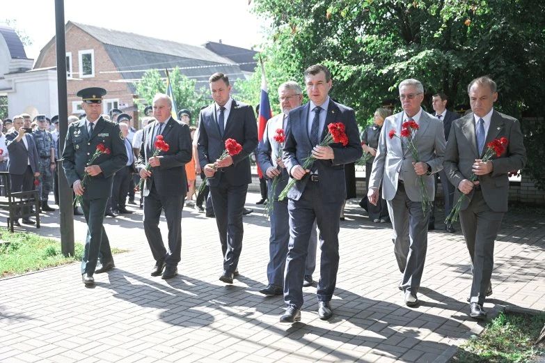 Губернатор Воронежской области Александр Гусев почтил память погибших в Первой мировой войне Губернатор Воронежской области Александр Гусев почтил память погибших в Первой мировой войне