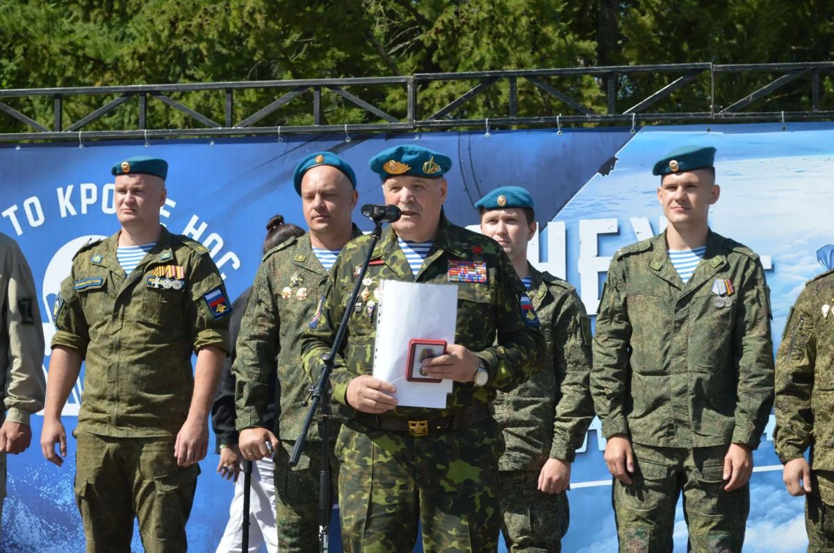 В Воронеже отметили День Воздушно-десантных войск В Воронеже отметили День Воздушно-десантных войск