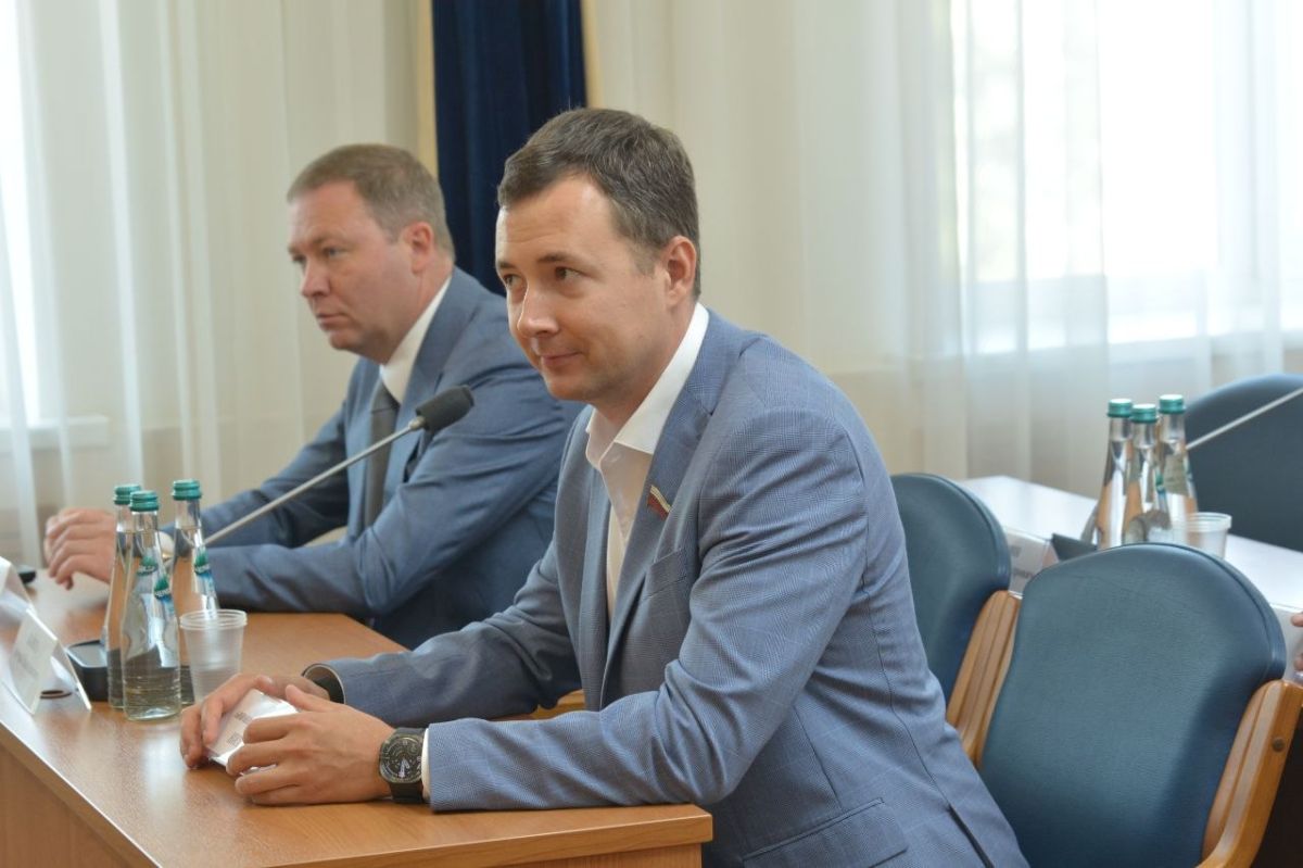 Более 60 представителей строительной отрасли наградили Почетными грамотами и благодарственными письмами Воронежской городской Думы в преддверии Дня строителя. Более 60 представителей строительной отрасли наградили Почетными грамотами и благодарственными письмами Воронежской городской Думы в преддверии Дня строителя.