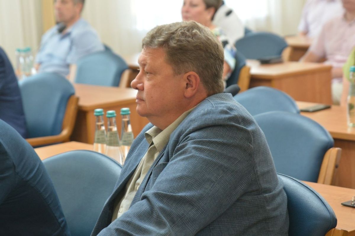 Более 60 представителей строительной отрасли наградили Почетными грамотами и благодарственными письмами Воронежской городской Думы в преддверии Дня строителя. Более 60 представителей строительной отрасли наградили Почетными грамотами и благодарственными письмами Воронежской городской Думы в преддверии Дня строителя.