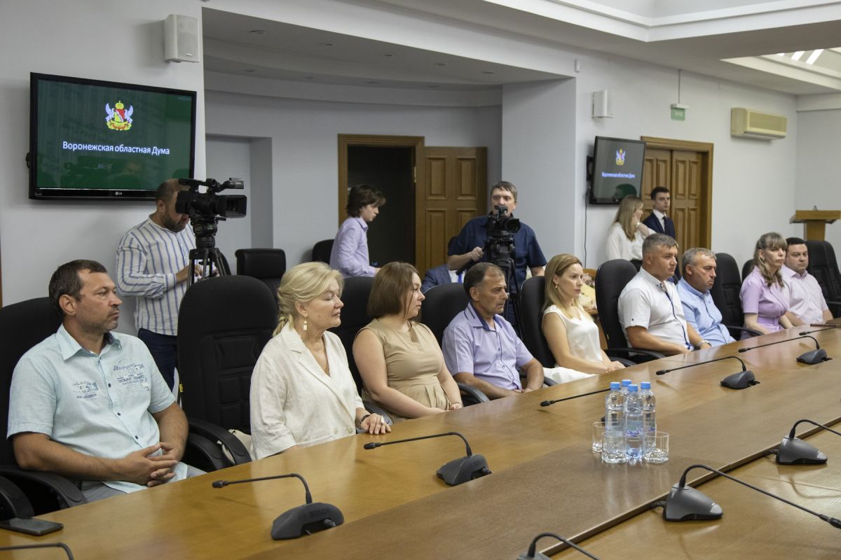 В Парламентском центре наградили воронежских строителей В Парламентском центре наградили воронежских строителей