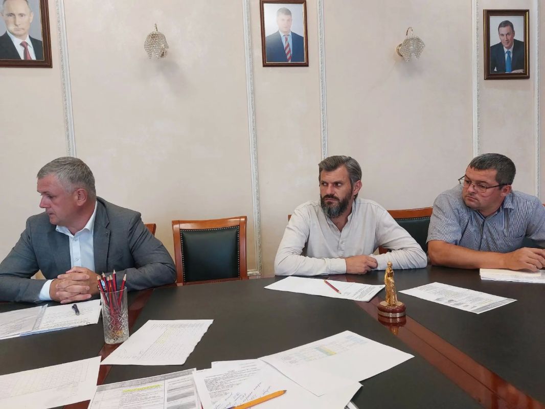 В Воронежской области обсудили строительство социально значимых объектов в Бобровском и Павловском районах В Воронежской области обсудили строительство социально значимых объектов в Бобровском и Павловском районах