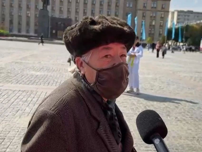 Умерла бабушка-регулировщица – легенда Воронежа