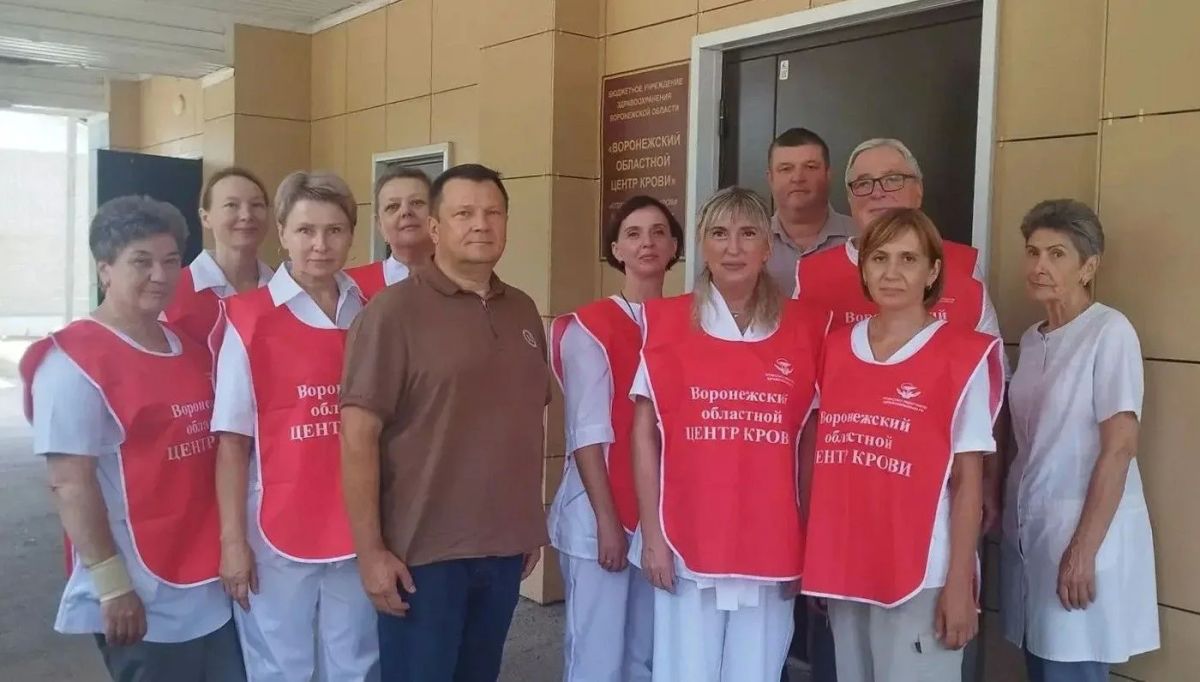 При активной поддержке администрации Бобровской районной больницы на базе отдела заготовки крови №2 (в Боброве) ВОЦК совместно с выездной бригадой учреждения прошёл «День донора»