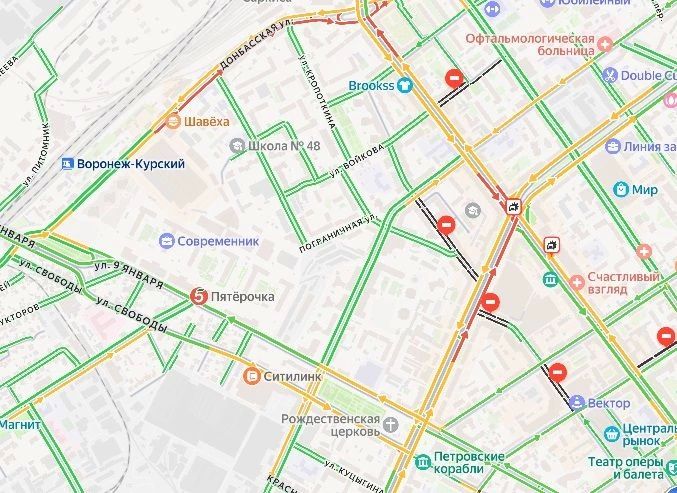 Массовое ДТП с маршруткой на перекрёстке улиц Кольцовской и Плехановской стало причиной автомобильной пробки утром среды, 12 августа Массовое ДТП с маршруткой на перекрёстке улиц Кольцовской и Плехановской стало причиной автомобильной пробки утром среды, 12 августа