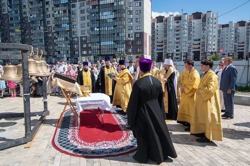 Митрополит освятил колокола храма «Троеручица» в Шилово Митрополит освятил колокола храма «Троеручица» в Шилово