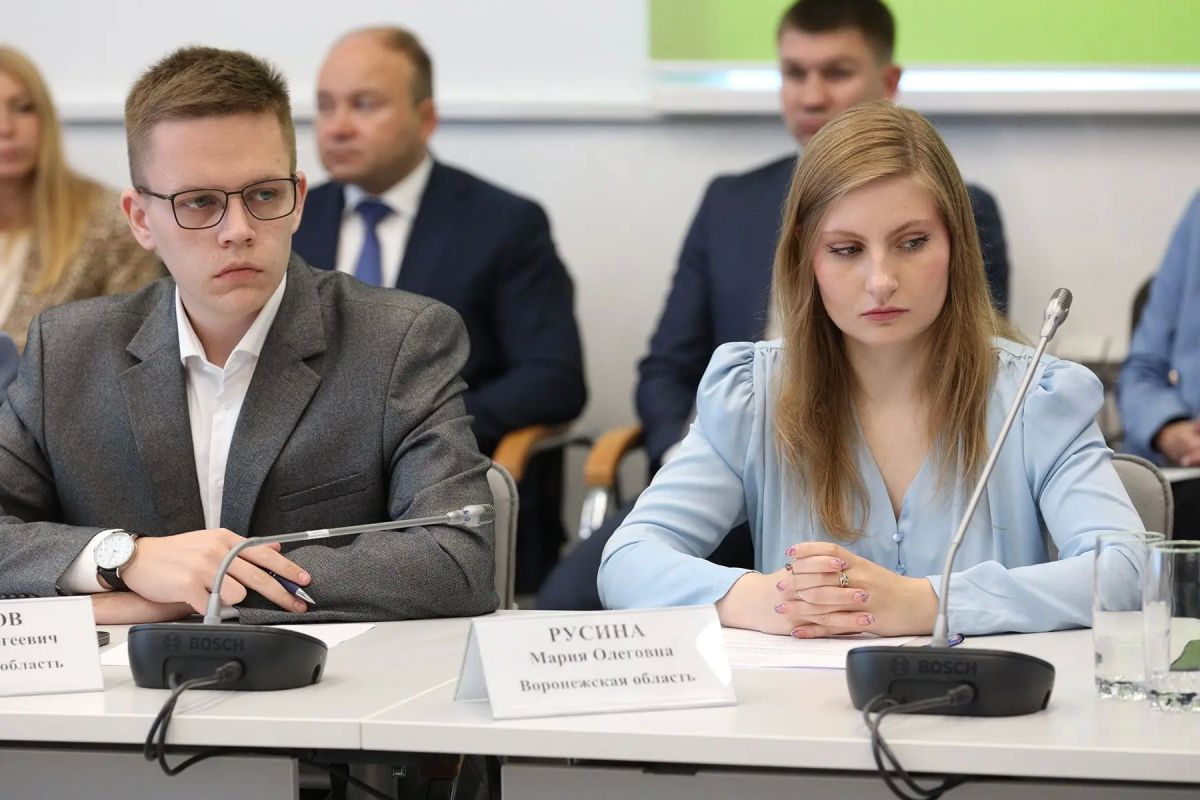 Работу молодежных парламентов ЦФО обсудили на заседании в Ельце Работу молодежных парламентов ЦФО обсудили на заседании в Ельце