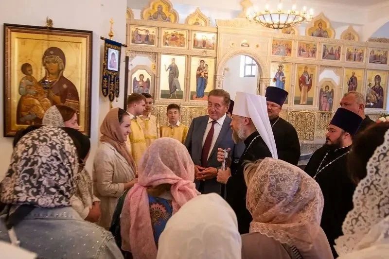 Митрополит освятил колокола храма «Троеручица» в Шилово Митрополит освятил колокола храма «Троеручица» в Шилово