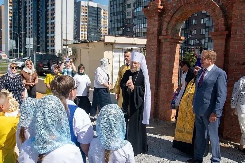 Митрополит освятил колокола храма «Троеручица» в Шилово Митрополит освятил колокола храма «Троеручица» в Шилово