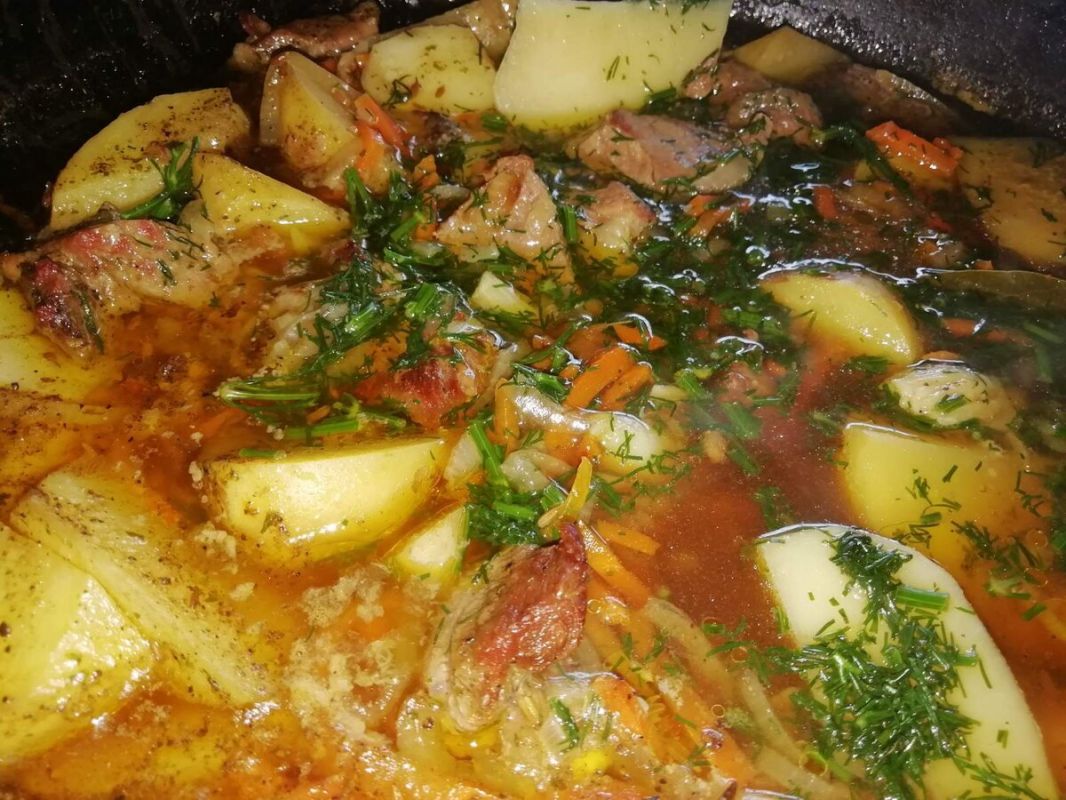 Сытное мясное рагу: быстрое и простое решение для ленивых