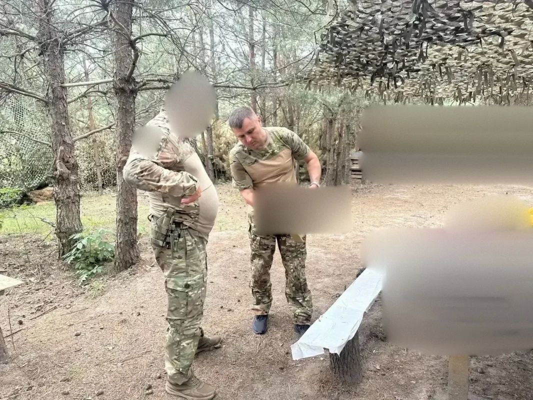 Бойцам из группировки войск «Север» привезли оборудование для обучения работе по «птичкам» противника Бойцам из группировки войск «Север» привезли оборудование для обучения работе по «птичкам» противника