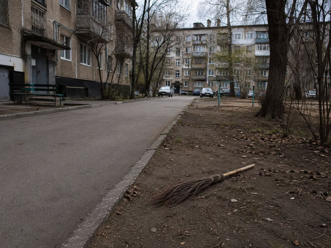 Не хватает дворников: названы самые дефицитные профессии июля в Воронеже