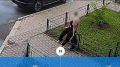 В ЖК «Ботанический сад» мужчина неудачно выпрыгнул со второго этажа