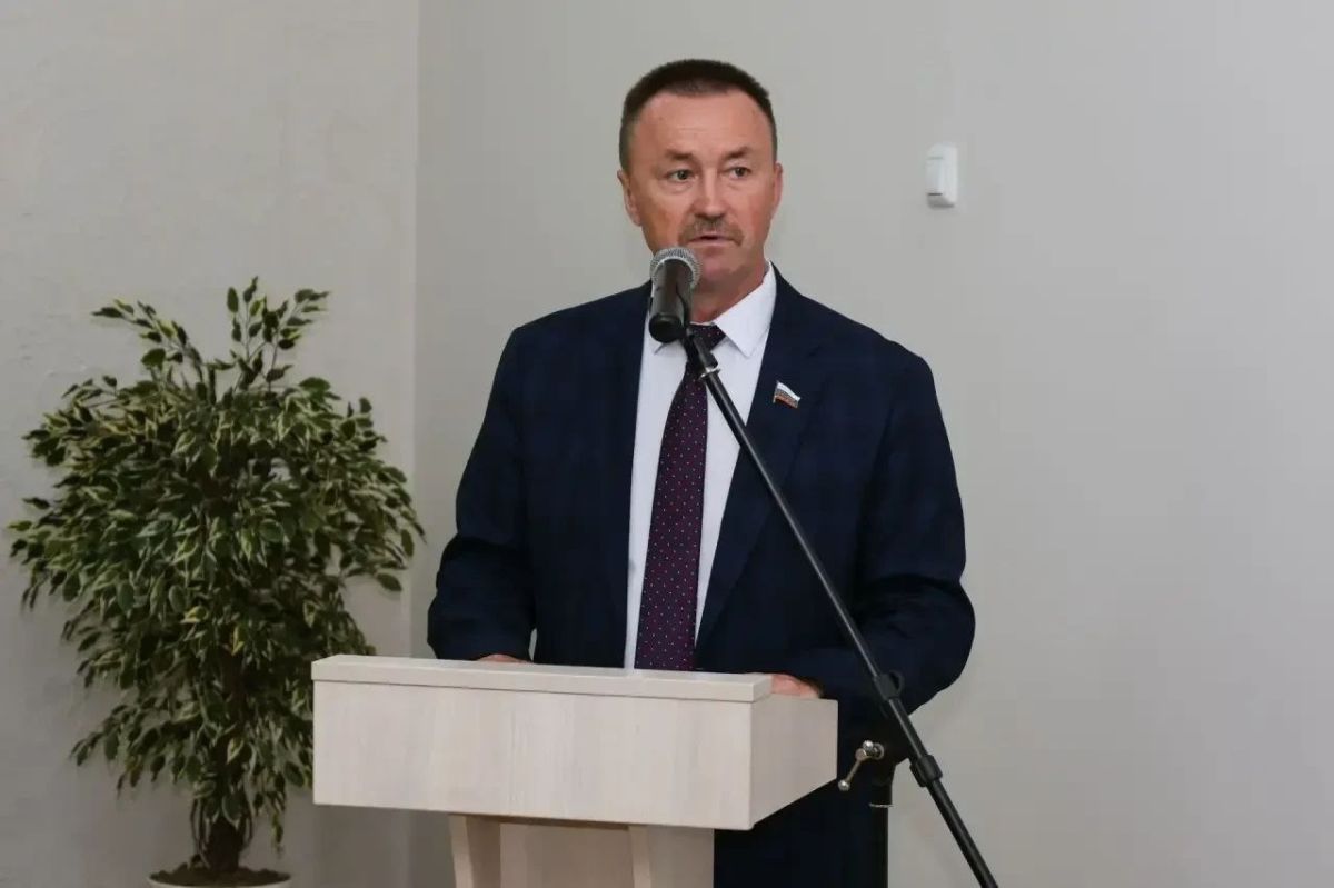 Сегодня вместе с заместителем председателя Госдумы Алексеем Гордеевым и вице-губернатором Дмитрием Масловым принял участие в областном форуме территориального общественного самоуправления в Таловой Сегодня вместе с заместителем председателя Госдумы Алексеем Гордеевым и вице-губернатором Дмитрием Масловым принял участие в областном форуме территориального общественного самоуправления в Таловой