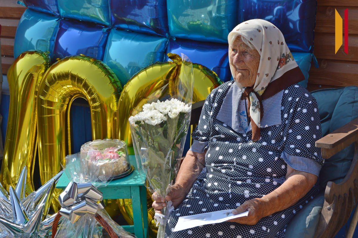 Стояла на краю расстрельной ямы: жительница Лисок в свой вековой юбилей вспомнила, как едва не погибла в войну Стояла на краю расстрельной ямы: жительница Лисок в свой вековой юбилей вспомнила, как едва не погибла в войну