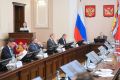 Депутаты областной Думы напомнили о рисках при увеличении нагрузки на социальных работников