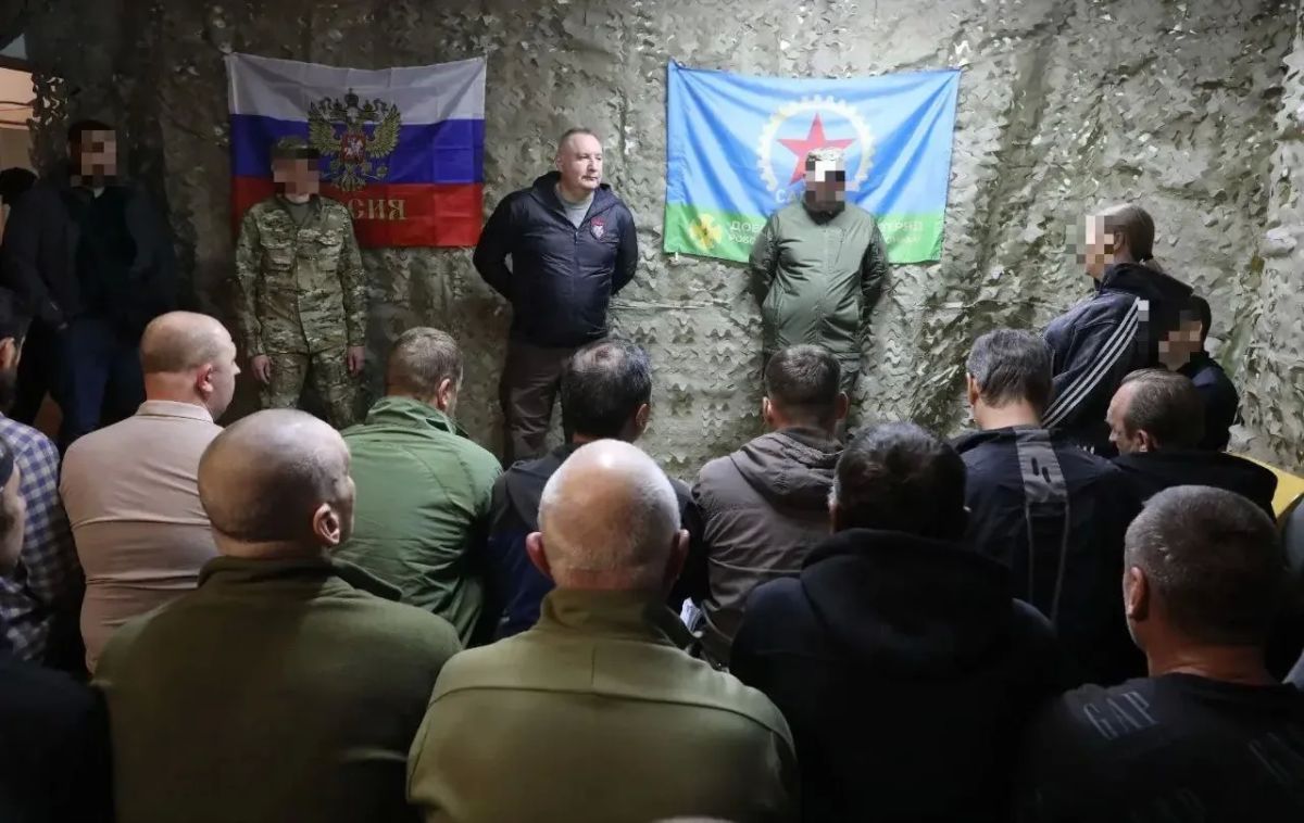 Сенатор от Запорожской области и создатель партии «Родина» Дмитрий Рогозин подписал третий контракт с Минобороны Сенатор от Запорожской области и создатель партии «Родина» Дмитрий Рогозин подписал третий контракт с Минобороны
