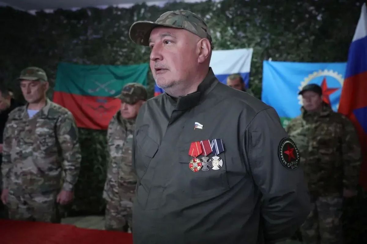 Сенатор от Запорожской области и создатель партии «Родина» Дмитрий Рогозин подписал третий контракт с Минобороны Сенатор от Запорожской области и создатель партии «Родина» Дмитрий Рогозин подписал третий контракт с Минобороны