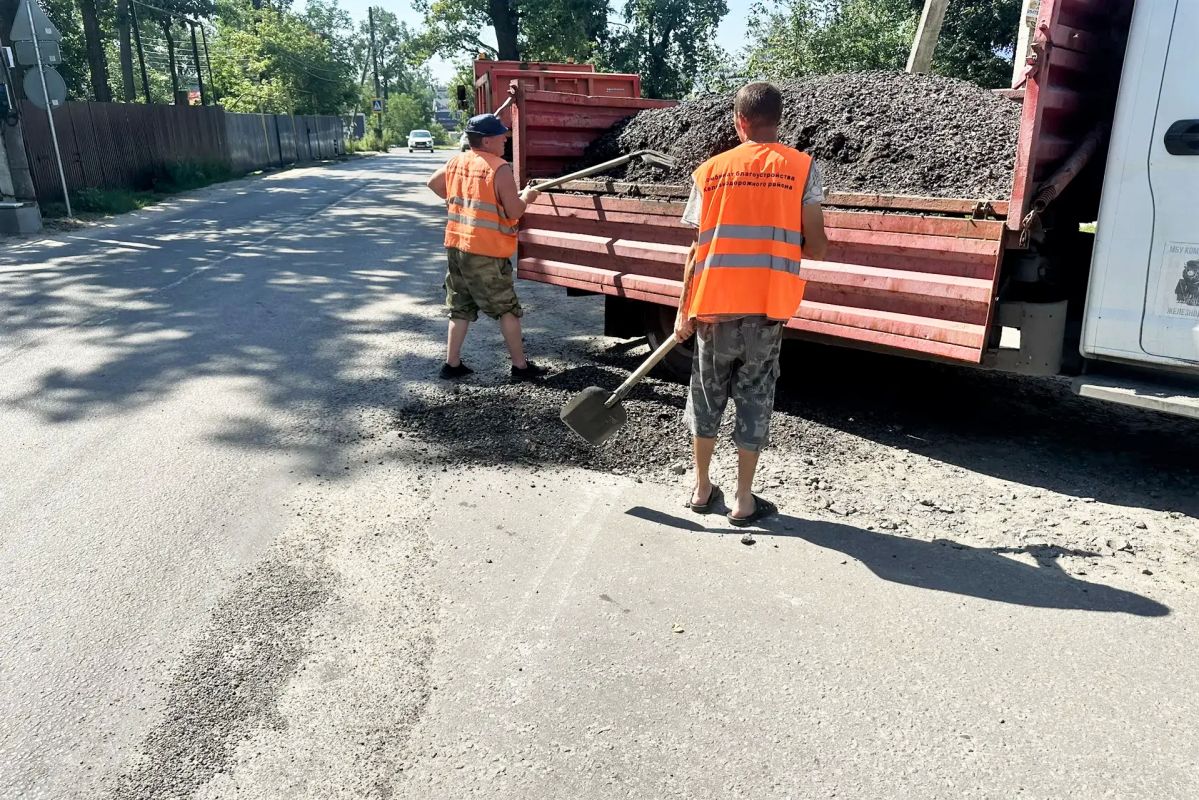 В частном секторе Железнодорожного района активно ведутся дорожные работы В частном секторе Железнодорожного района активно ведутся дорожные работы