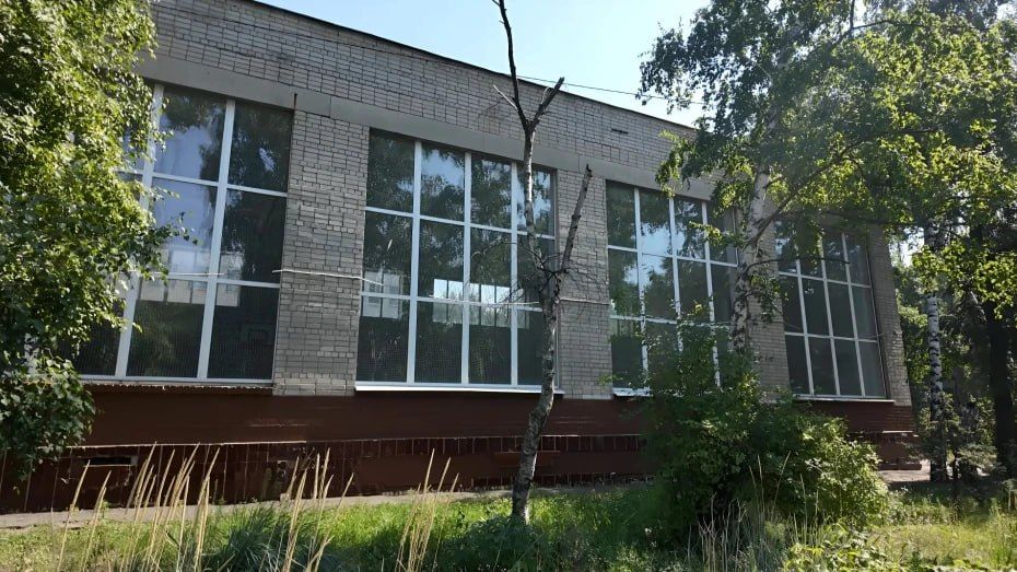 При поддержке вице-спикера Госдумы Алексея Гордеева в школе №30 Воронежа к 1 сентября заменят 80 окон