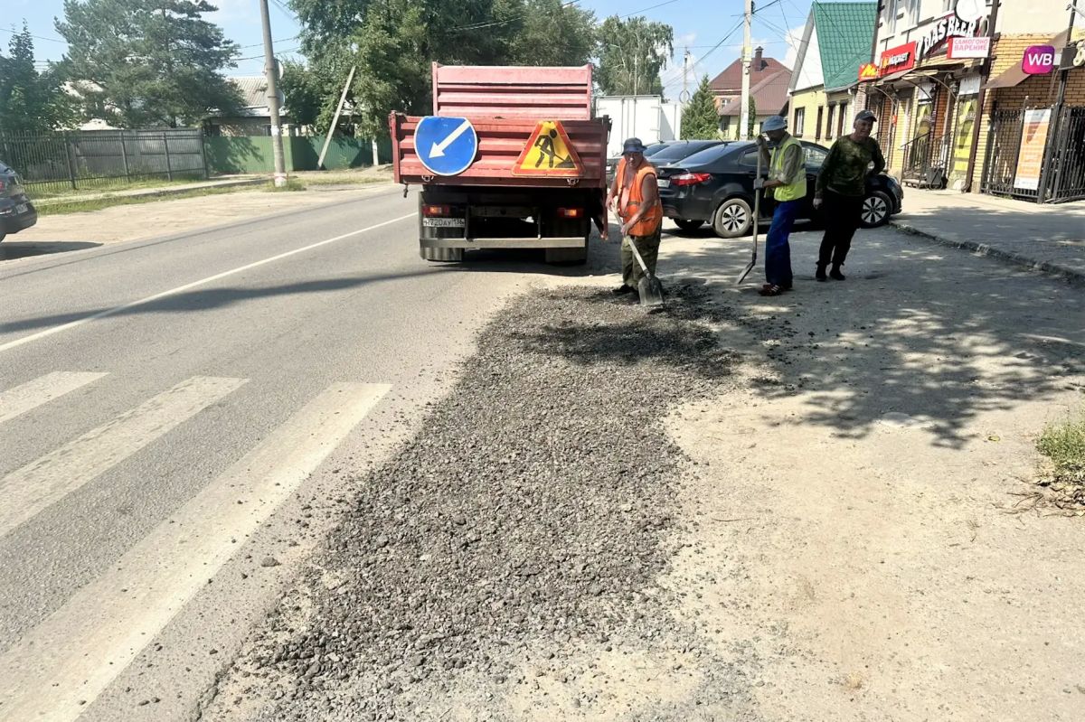 В частном секторе Железнодорожного района активно ведутся дорожные работы В частном секторе Железнодорожного района активно ведутся дорожные работы