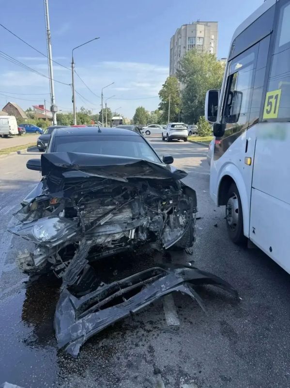 В ДТП с тремя автомобилями и автобусом пострадала 76-летняя женщина В ДТП с тремя автомобилями и автобусом пострадала 76-летняя женщина