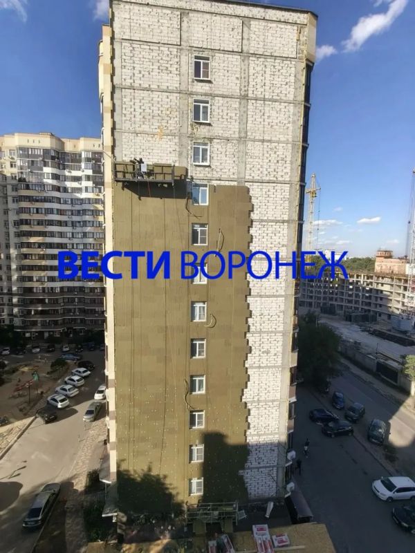 Воронежцы остались недовольны качеством ремонта фасада 9-этажки на Туполева