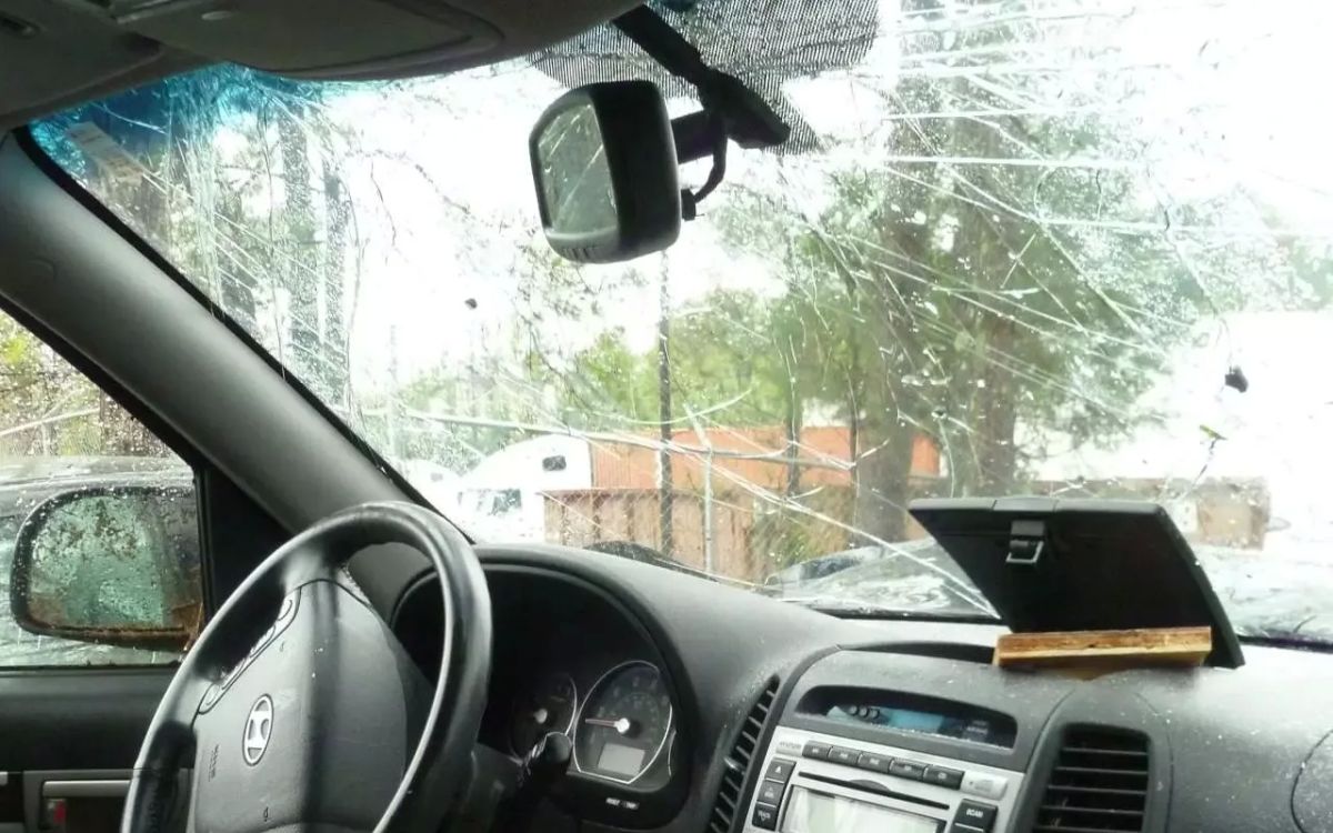В Воронежской области обломки сбитых беспилотных летательных аппаратов повредили дома, гараж, хозпостройку и автомобили