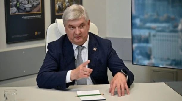 Александр Гусев заявил о принятом решении поставить школьные автобусы в список приоритетов на заправки топливом