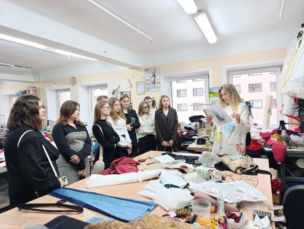 Порядка 600 школьных театров функционируют в Воронежской области Порядка 600 школьных театров функционируют в Воронежской области