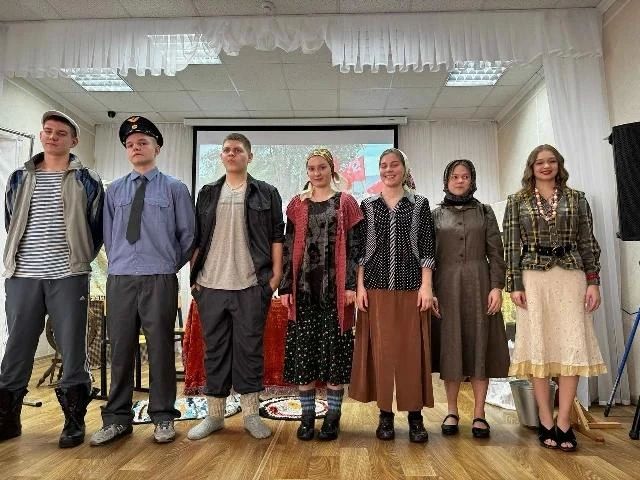 Порядка 600 школьных театров функционируют в Воронежской области Порядка 600 школьных театров функционируют в Воронежской области