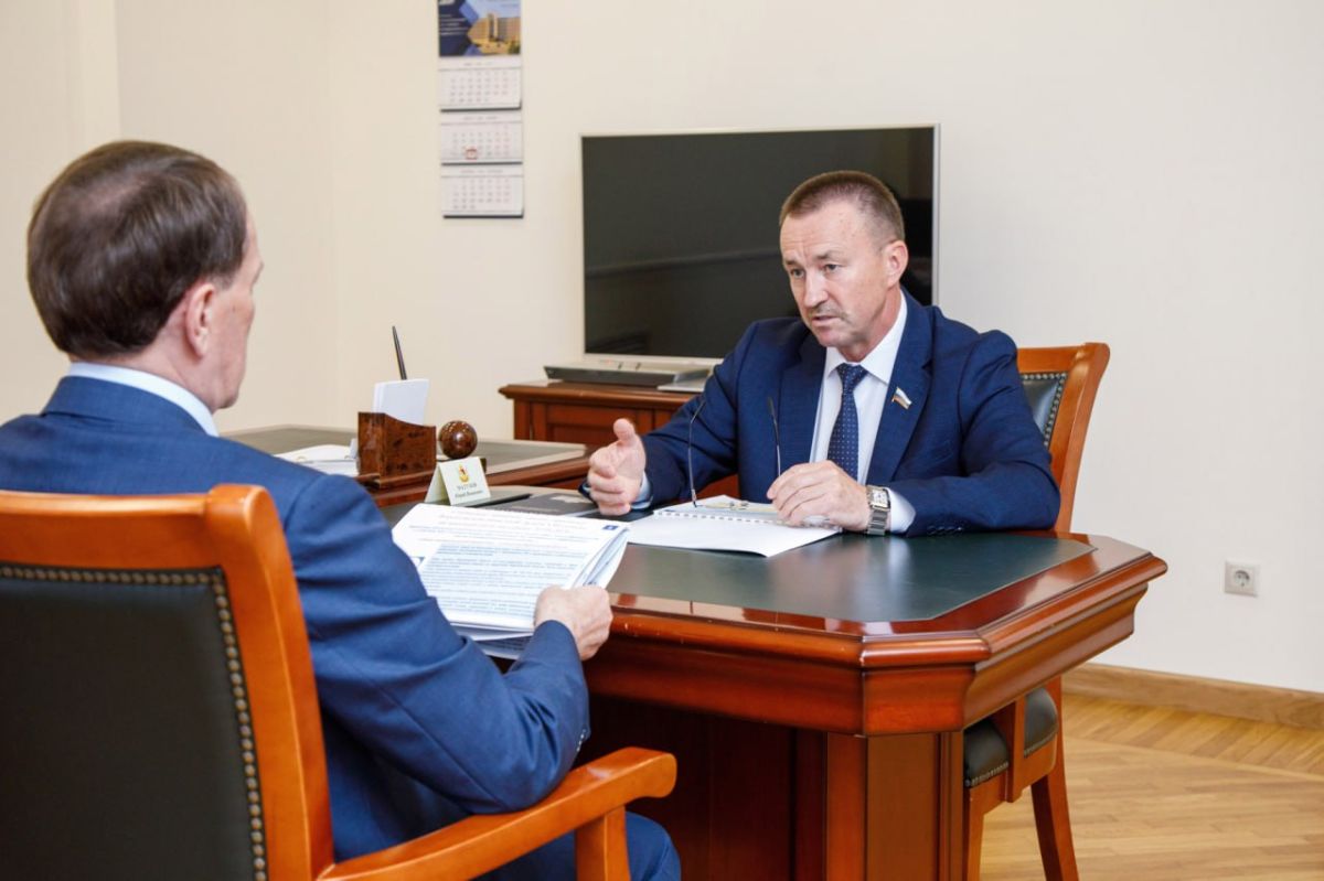Сегодня в стенах регионального парламента встретились с заместителем председателя Госдумы Алексеем Васильевичем Гордеевым Сегодня в стенах регионального парламента встретились с заместителем председателя Госдумы Алексеем Васильевичем Гордеевым