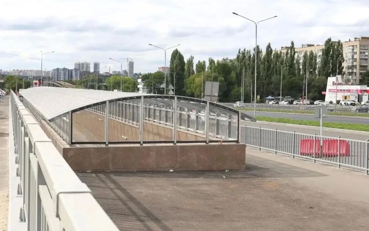 В предстоящие выходные, 29–30 августа, в Воронеже запустят новый подземный пешеходный переход, построенный в рамках реконструкции развязки на улице Остужева В предстоящие выходные, 29–30 августа, в Воронеже запустят новый подземный пешеходный переход, построенный в рамках реконструкции развязки на улице Остужева