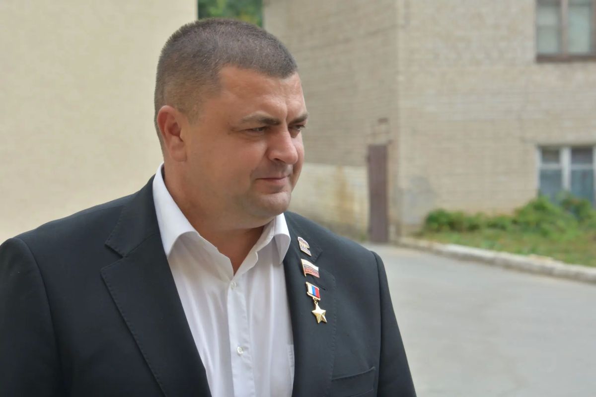 Андрей Дьяченко накануне Дня знаний посетил школу№ 20 Андрей Дьяченко накануне Дня знаний посетил школу№ 20