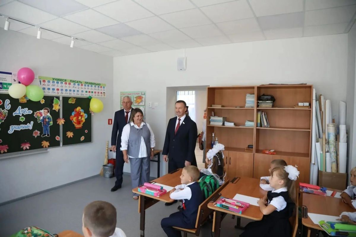 Первый день осени для меня всегда был и остается одним из самых волнующих праздников Первый день осени для меня всегда был и остается одним из самых волнующих праздников