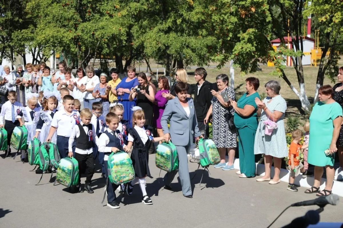 Первый день осени для меня всегда был и остается одним из самых волнующих праздников Первый день осени для меня всегда был и остается одним из самых волнующих праздников