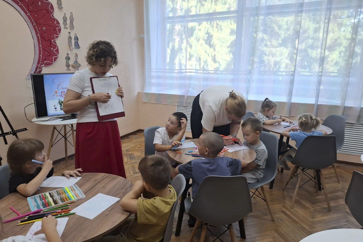Воспитанники детского сада Воронежской области поучаствовали в акции «Прикоснись к солдату» Воспитанники детского сада Воронежской области поучаствовали в акции «Прикоснись к солдату»
