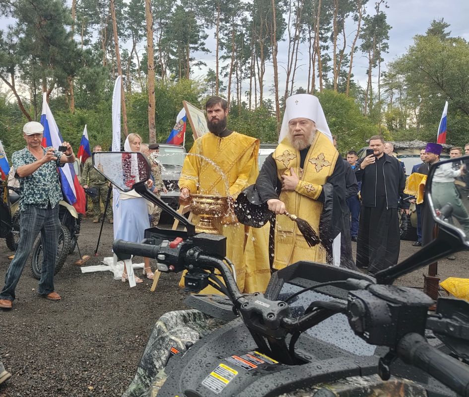 В единстве – наша сила. В Воронеже состоялась торжественная передача техники и гуманитарного груза для защитников Отечества В единстве – наша сила. В Воронеже состоялась торжественная передача техники и гуманитарного груза для защитников Отечества